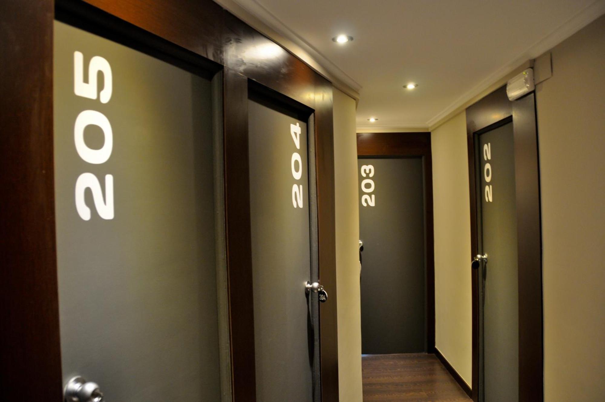 Hostal La Rotonda Ourense Esterno foto