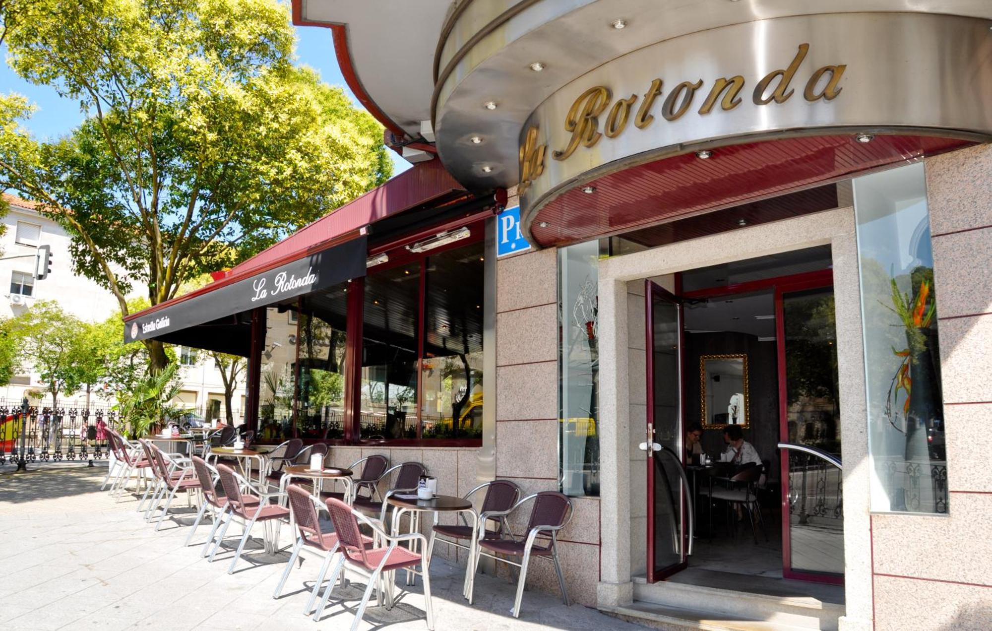 Hostal La Rotonda Ourense Esterno foto